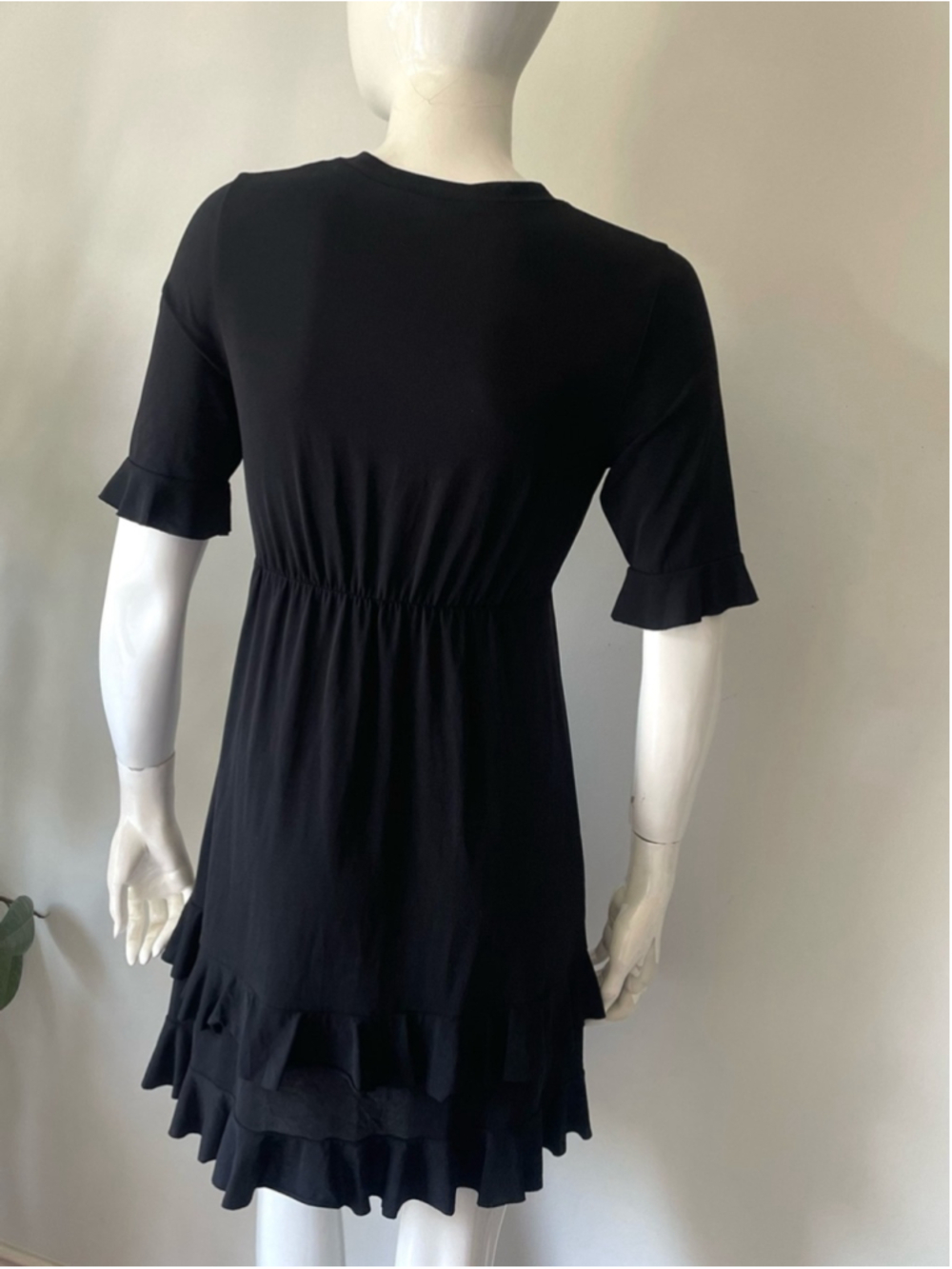 Shan Black Ruffle Hem Mini Dress V Neck Soft Stretch Flowy Small Medium - Picture 3 of 8